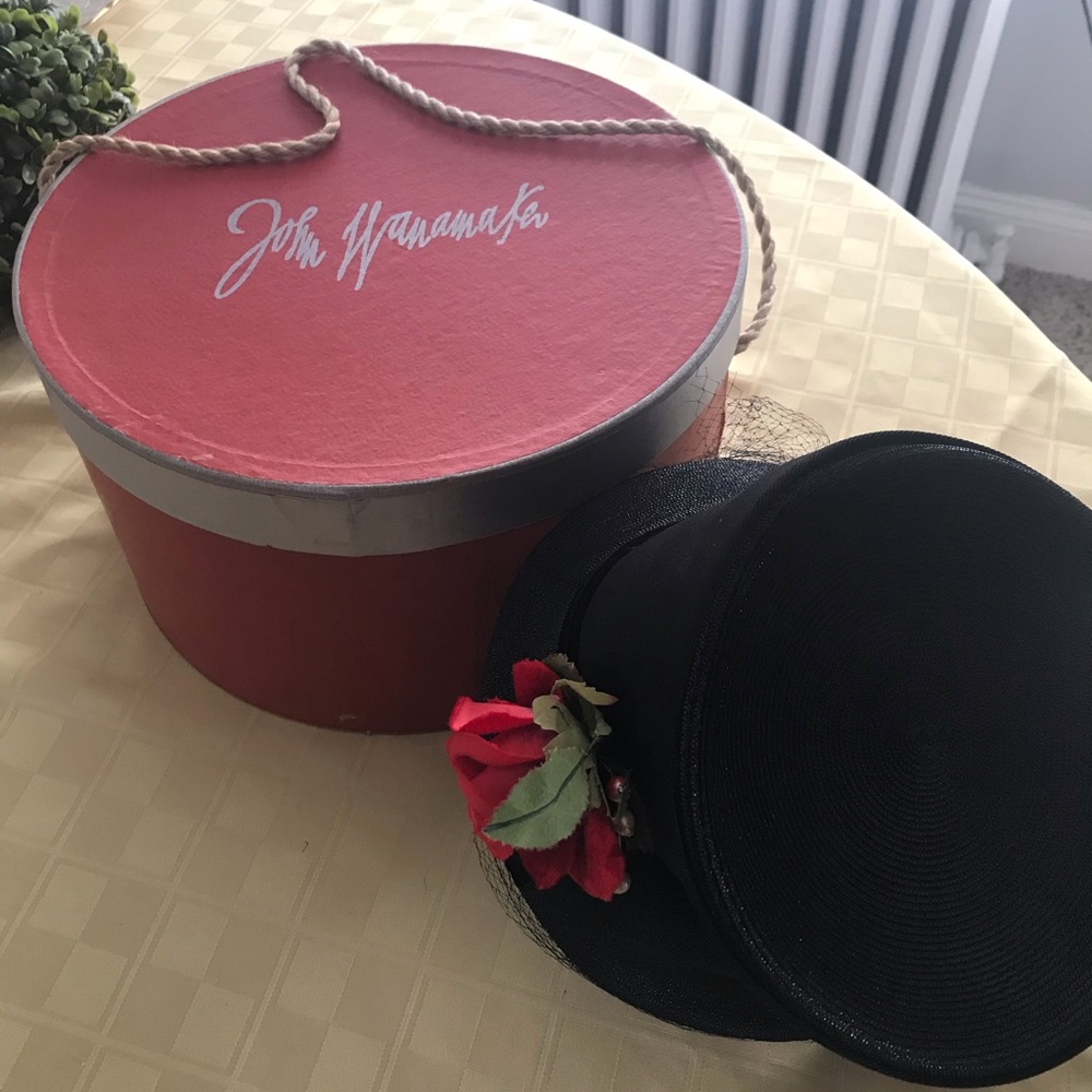 Vintage hat/ 1960 New York pillbox hat and box